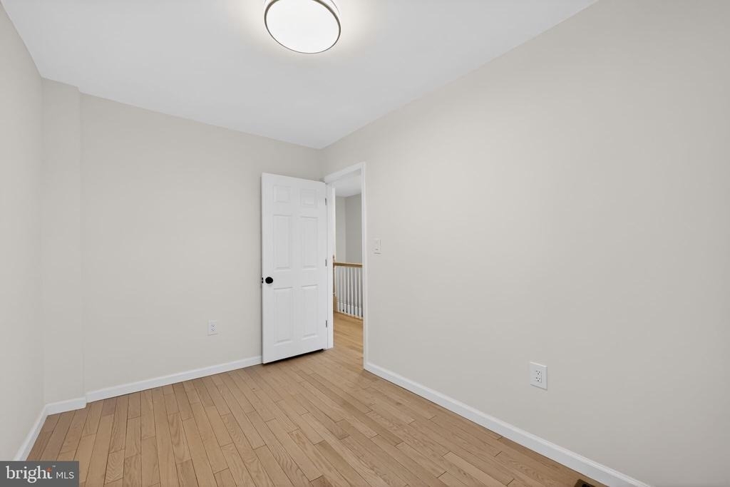 2710 S Fairhill Street - Photo 8