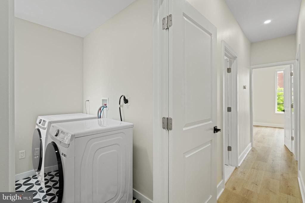 648 N 36th Street - Photo 18