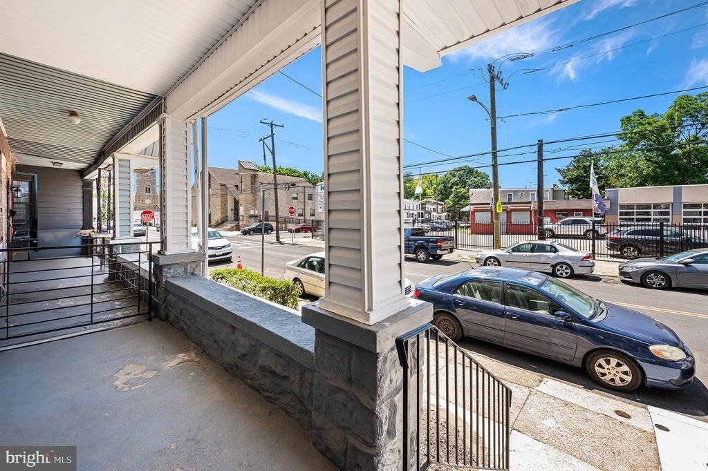 441 S 61st Street - Photo 2