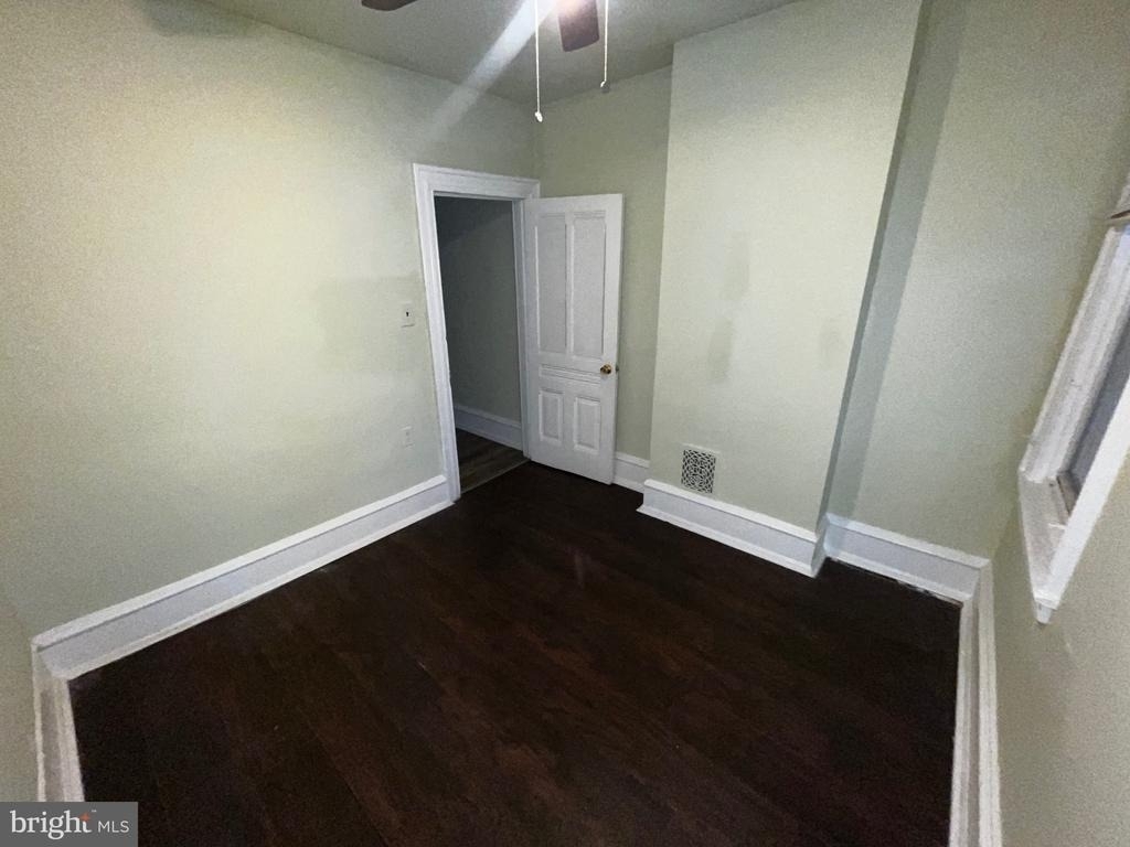 2445 N Bancroft Street - Photo 8