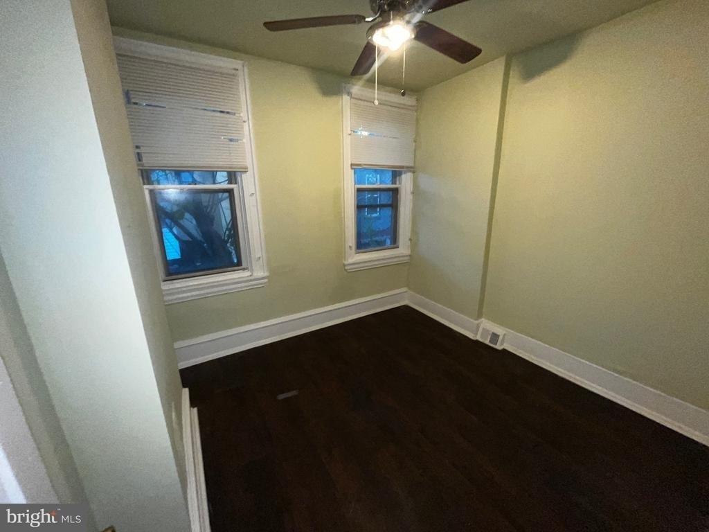 2445 N Bancroft Street - Photo 7