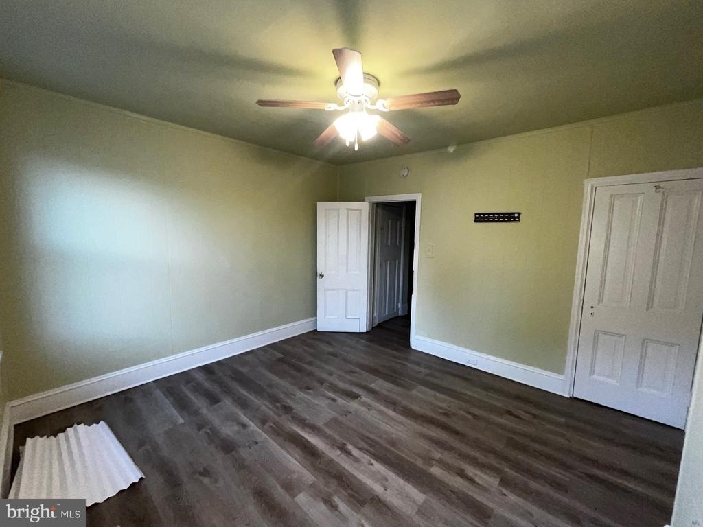 2445 N Bancroft Street - Photo 12
