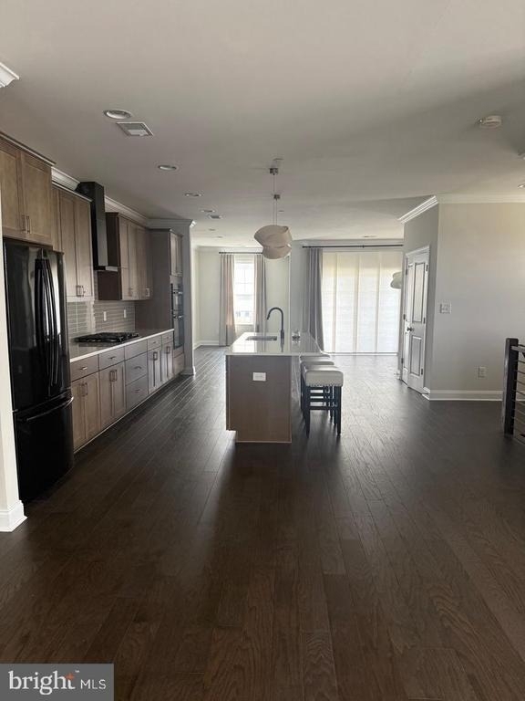 201 Charles Ellis Drive - Photo 2