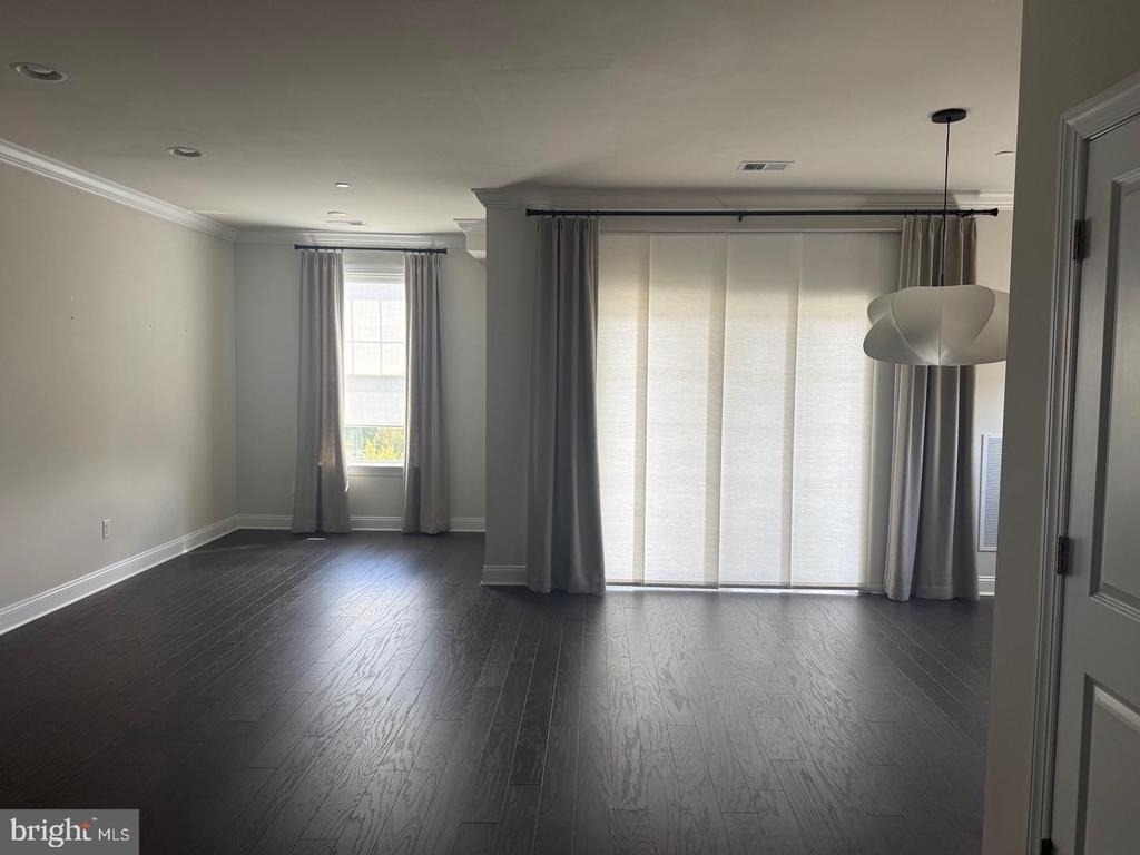 201 Charles Ellis Drive - Photo 5
