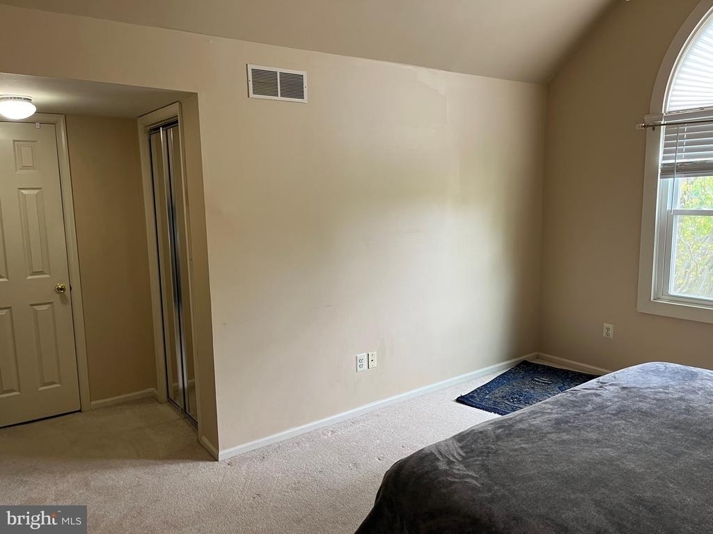 93 Beacon - Photo 9