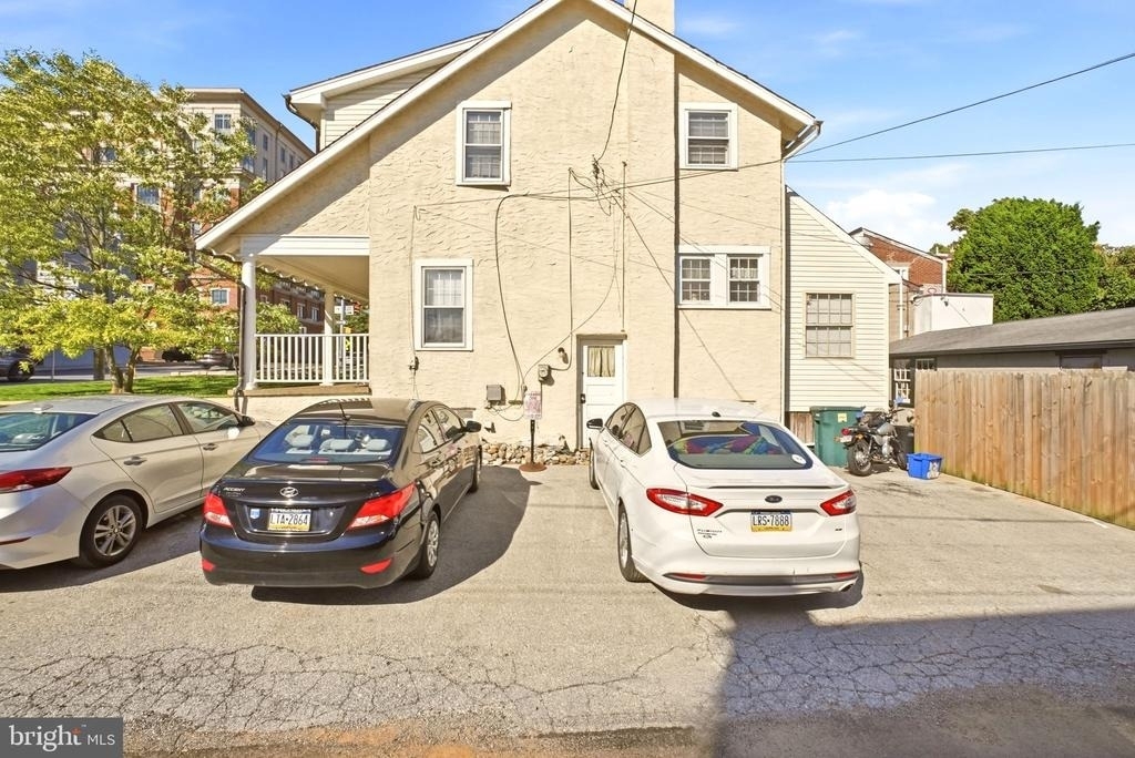 316 W Market Street - Photo 6