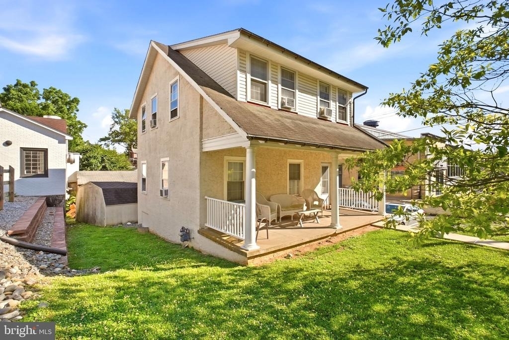 316 W Market Street - Photo 1