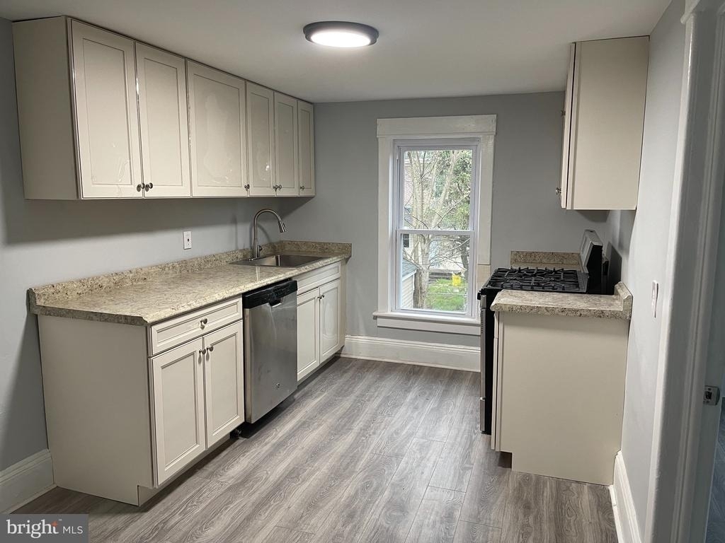 436-438 Schiller Avenue - Photo 4