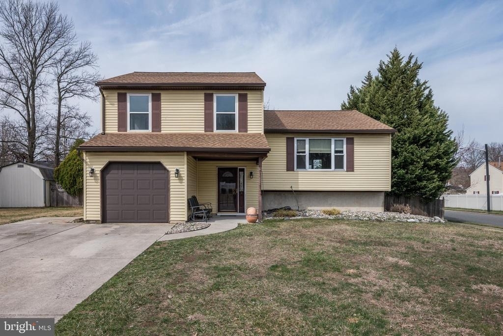 76 Argyle Avenue - Photo 0