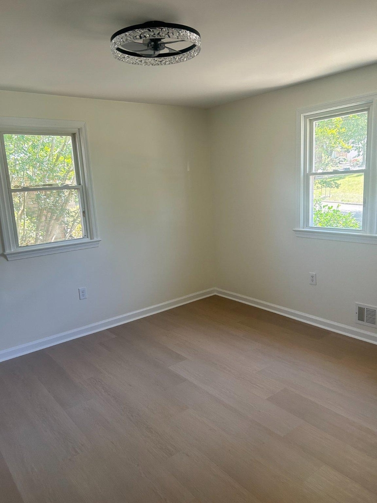 4514 Simmons Lane - Photo 7