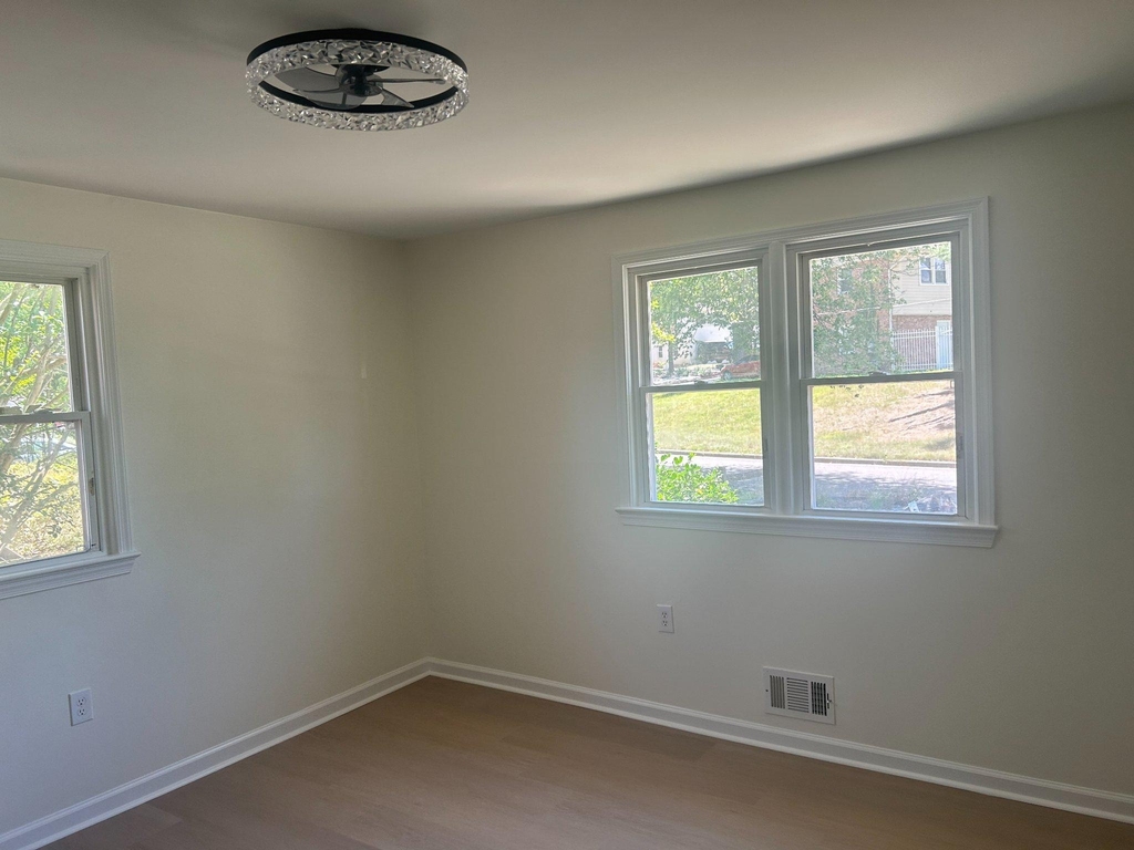 4514 Simmons Lane - Photo 6