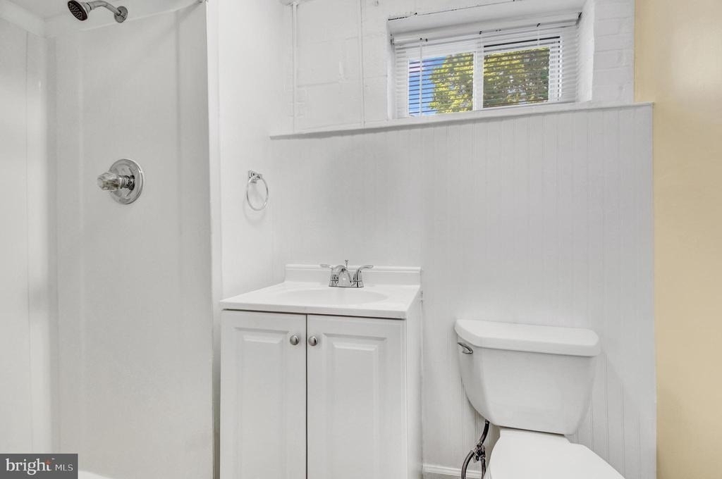 10228 Farnham Drive - Photo 26