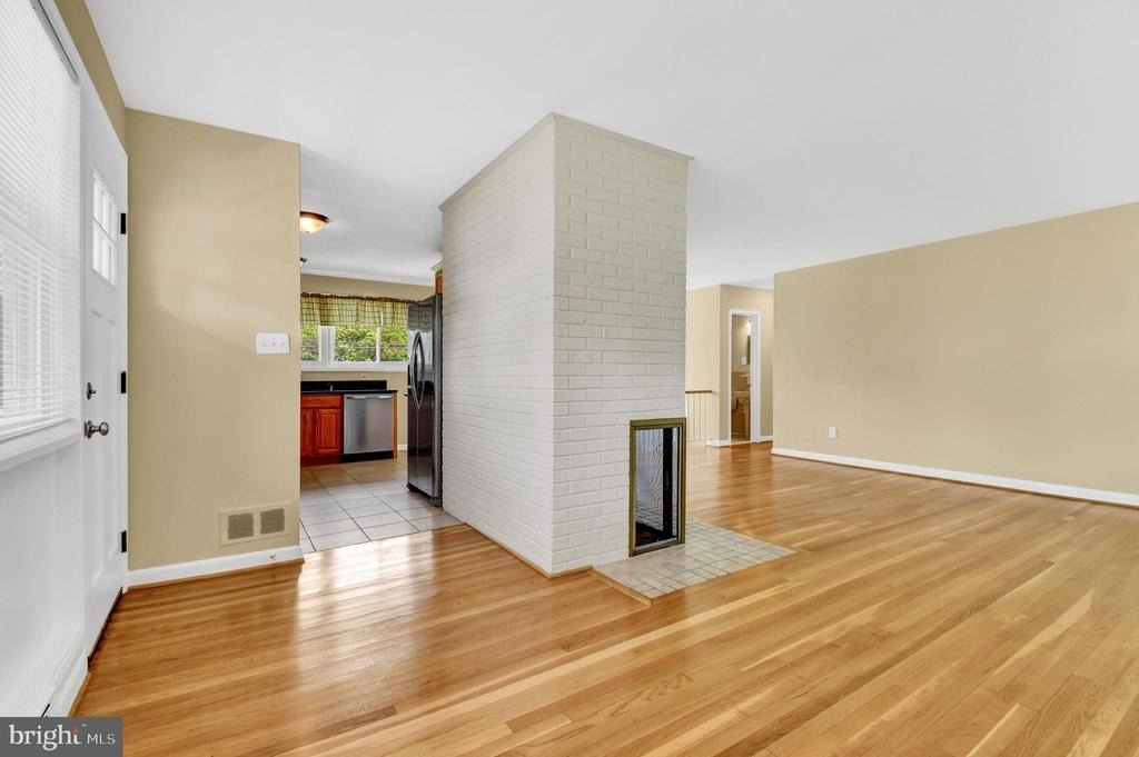 10228 Farnham Drive - Photo 11