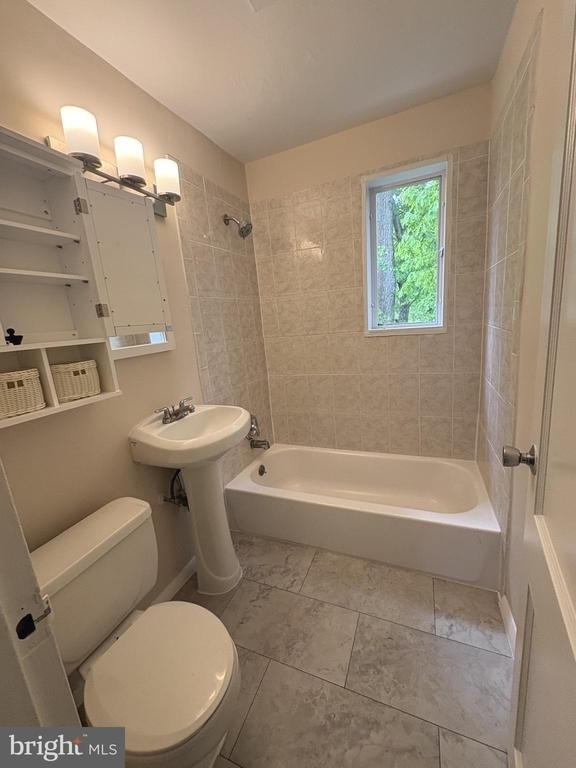 10403 Montrose Avenue - Photo 11