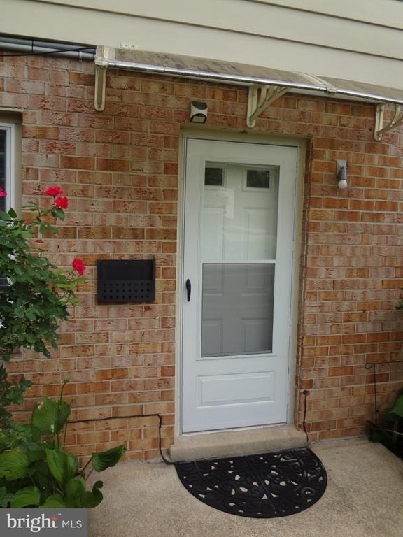 17540 Queen Elizabeth Drive - Photo 1