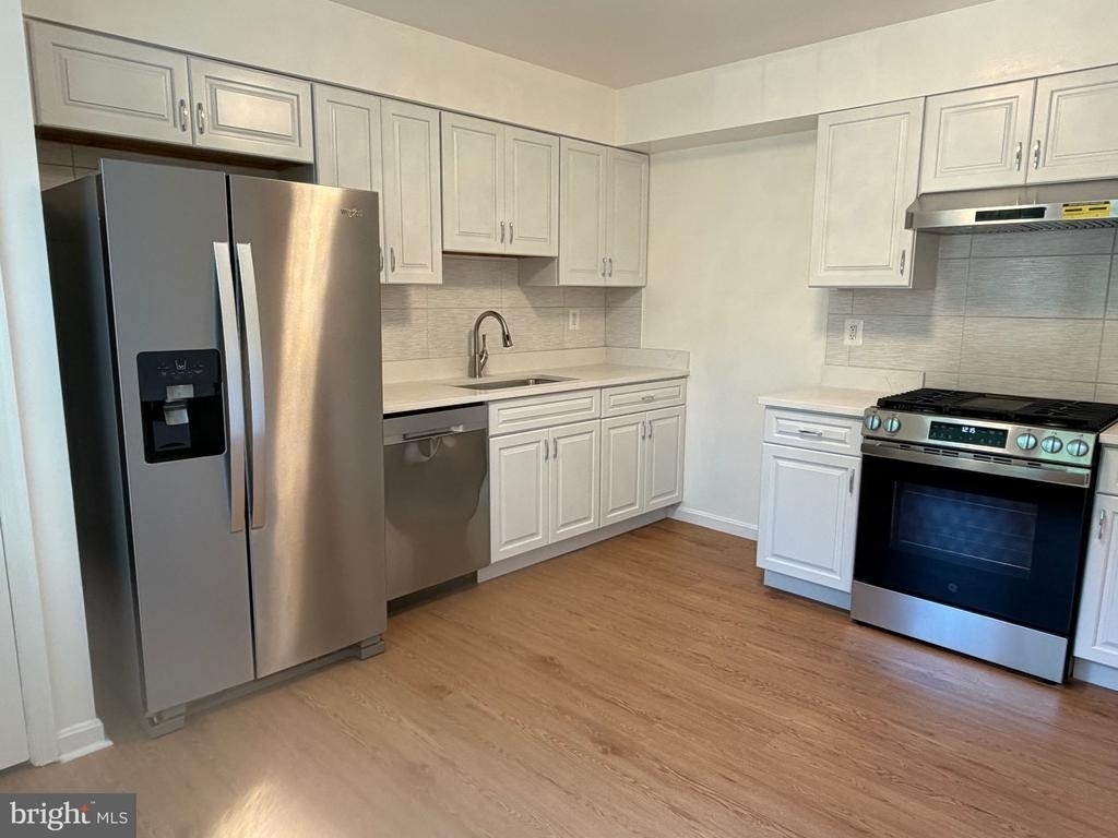 10113 Galsworthy Place - Photo 7