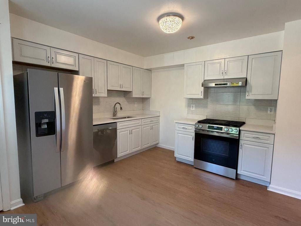 10113 Galsworthy Place - Photo 6