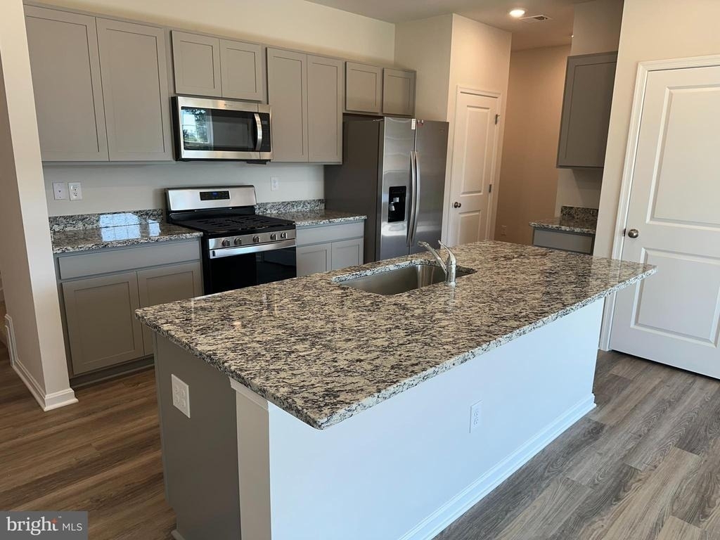 735 Pickerel Place - Photo 17