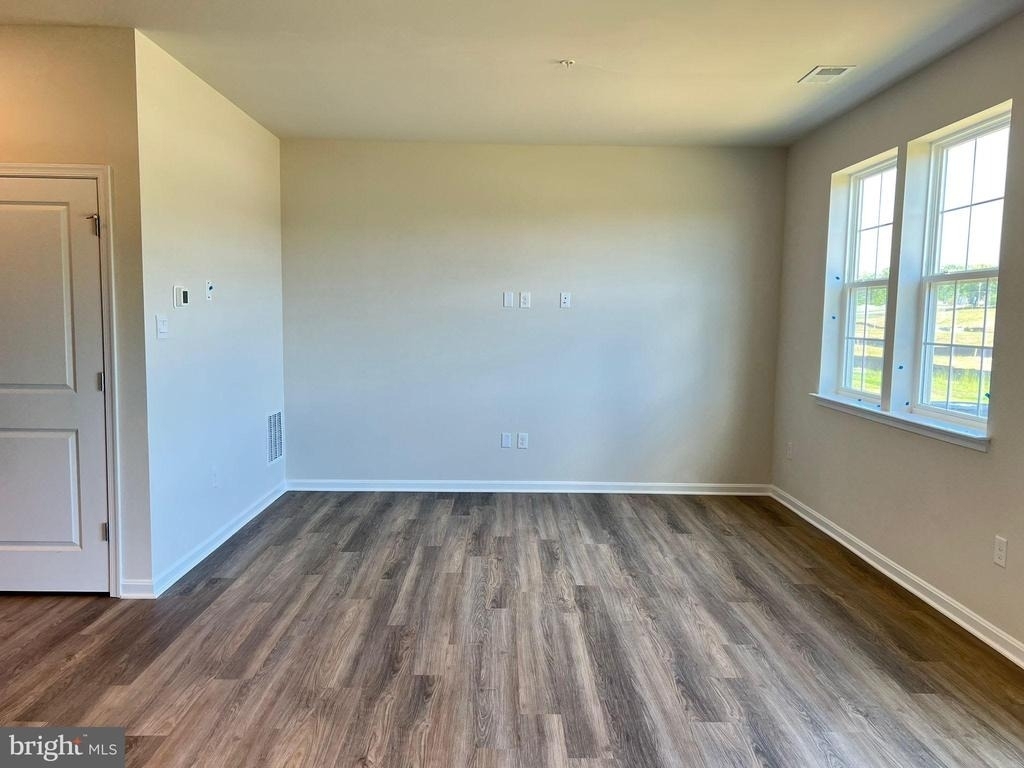 735 Pickerel Place - Photo 5