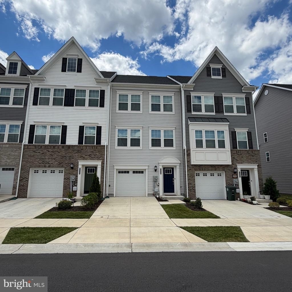1235 Greylock Lane - Photo 0