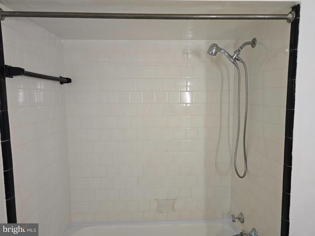 618 Biggs Avenue - Photo 10