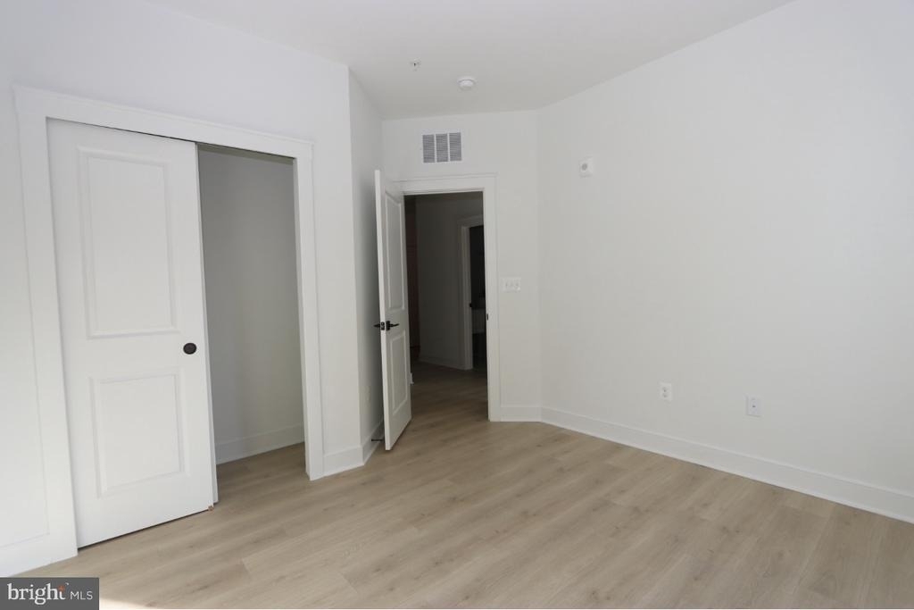 117 E Cromwell Street - Photo 12