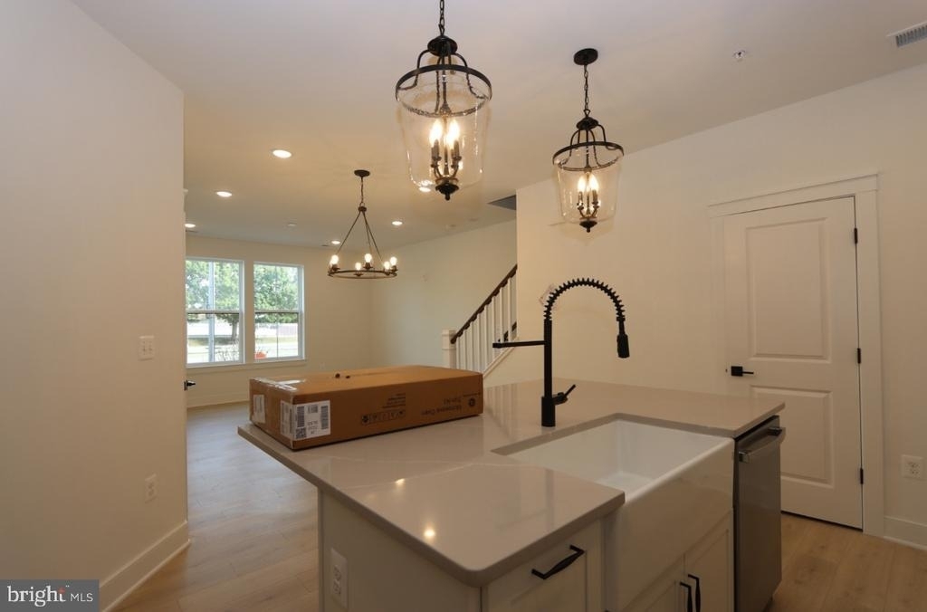 117 E Cromwell Street - Photo 6