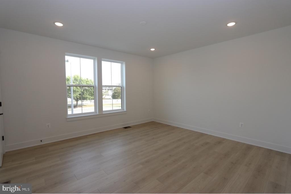 117 E Cromwell Street - Photo 10