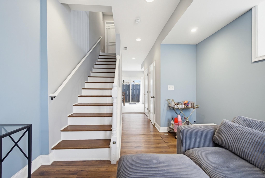 1429 Olive Street - Photo 3