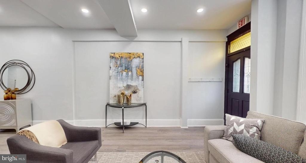 1228 Fairmont Street Nw - Photo 2