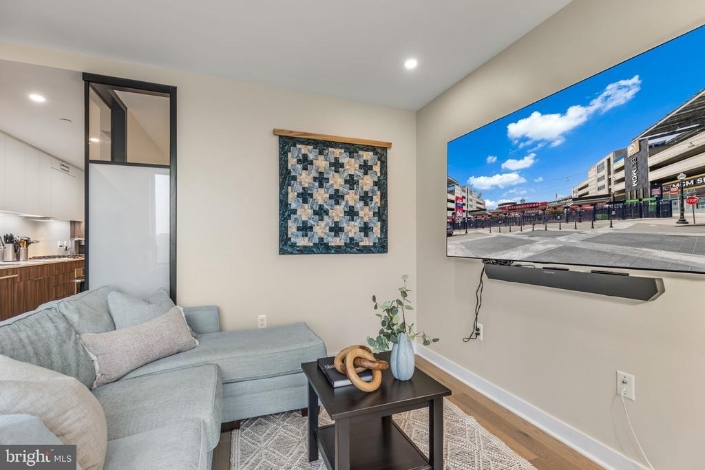 37 L Street Se - Photo 15