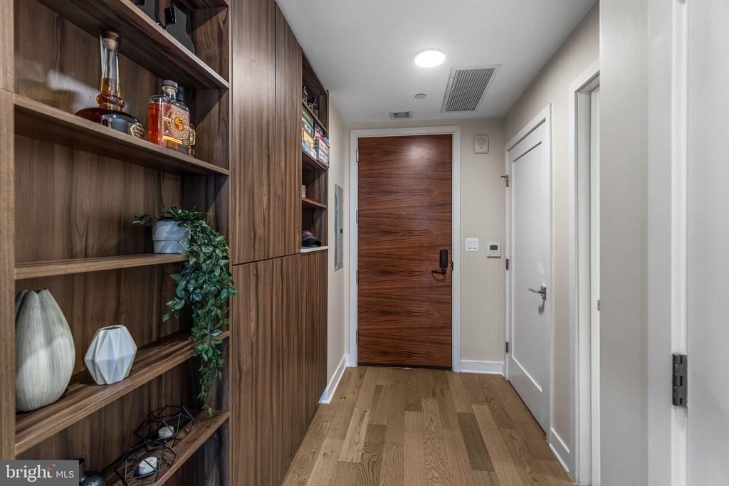 37 L Street Se - Photo 4
