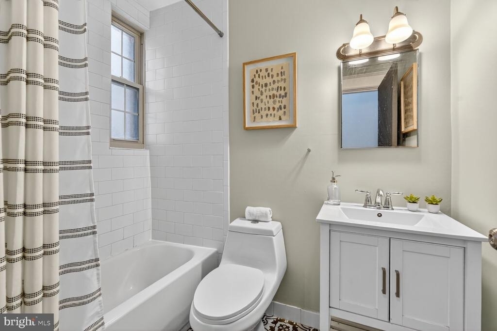 3026 Wisconsin Avenue Nw - Photo 13