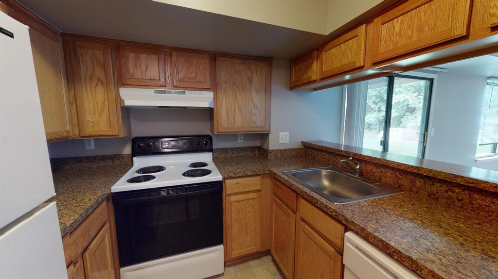 275 Briarcrest Drive - Photo 2