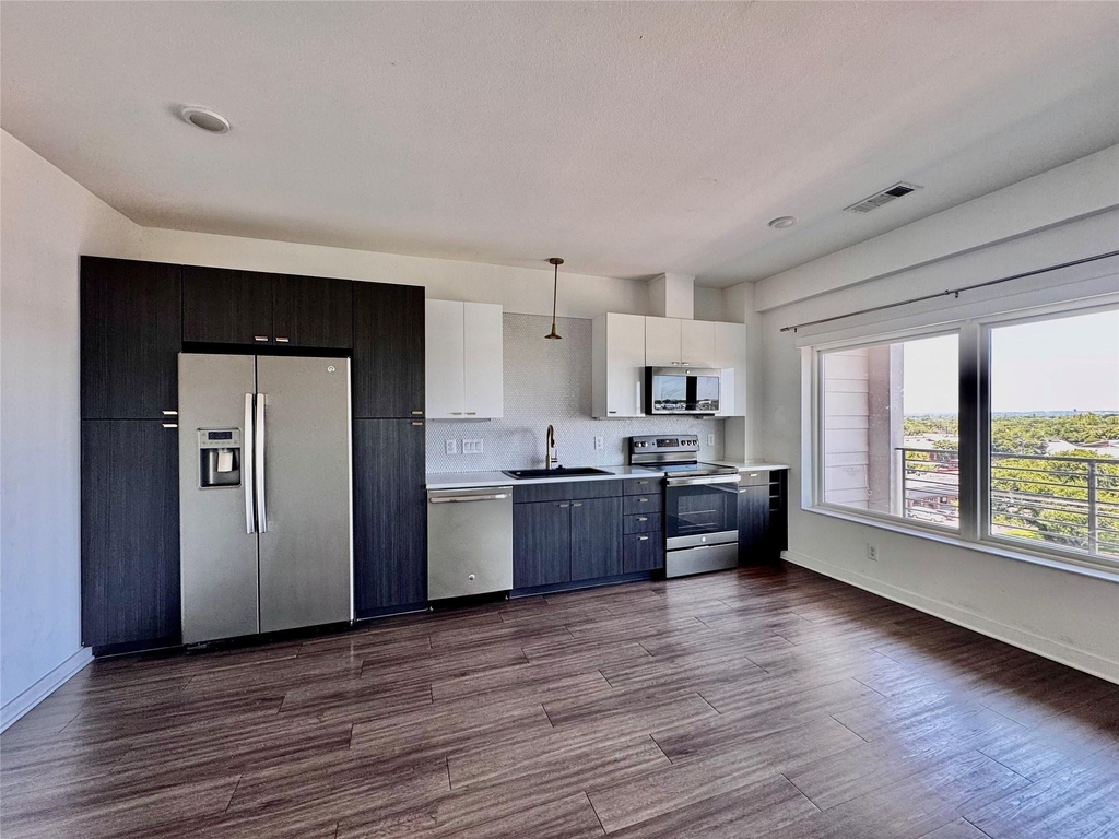 4361 S Congress Ave - Photo 2