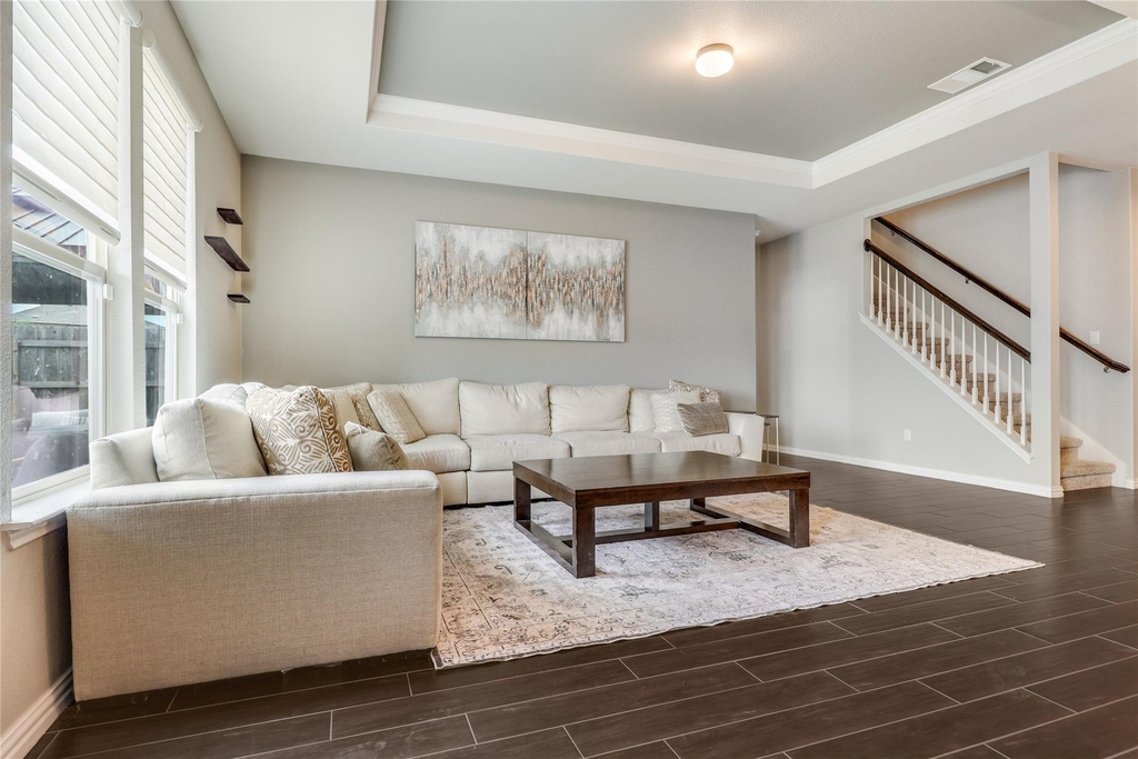 7013 Armagh Dr - Photo 4