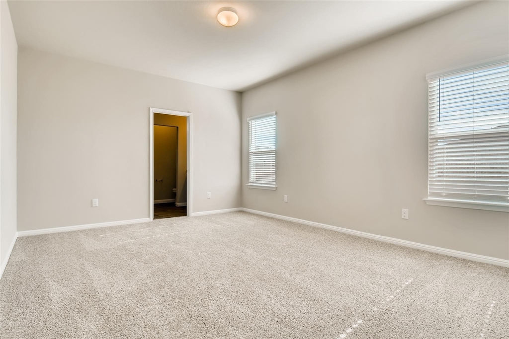 121 Freedom Park Ave - Photo 12