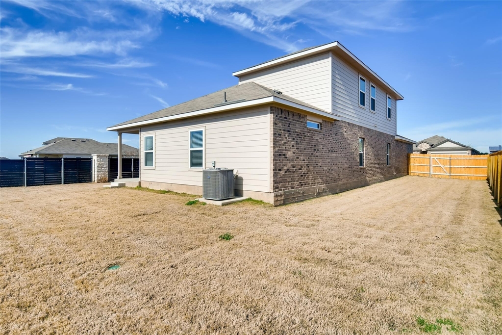 121 Freedom Park Ave - Photo 23