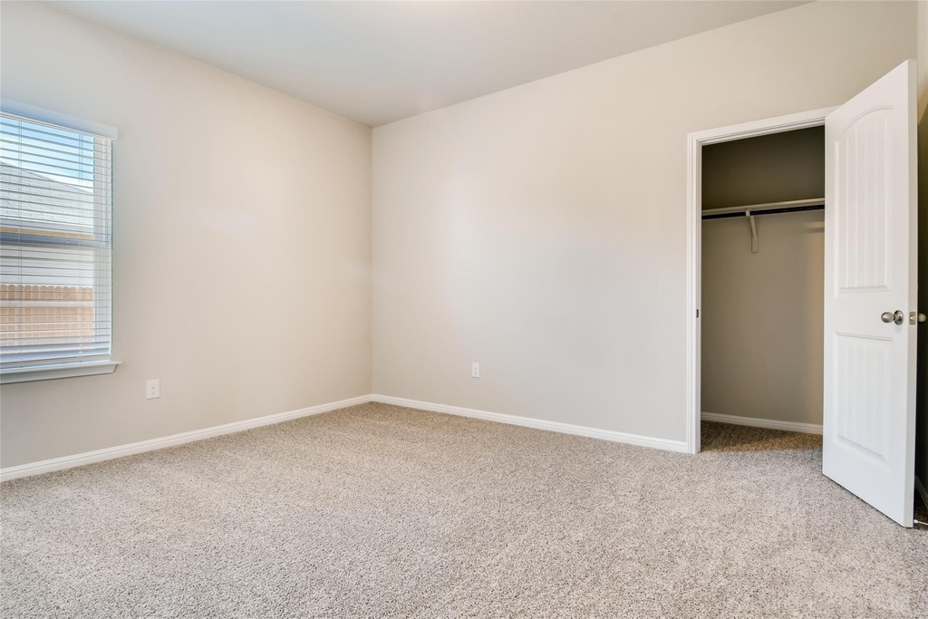 121 Freedom Park Ave - Photo 10