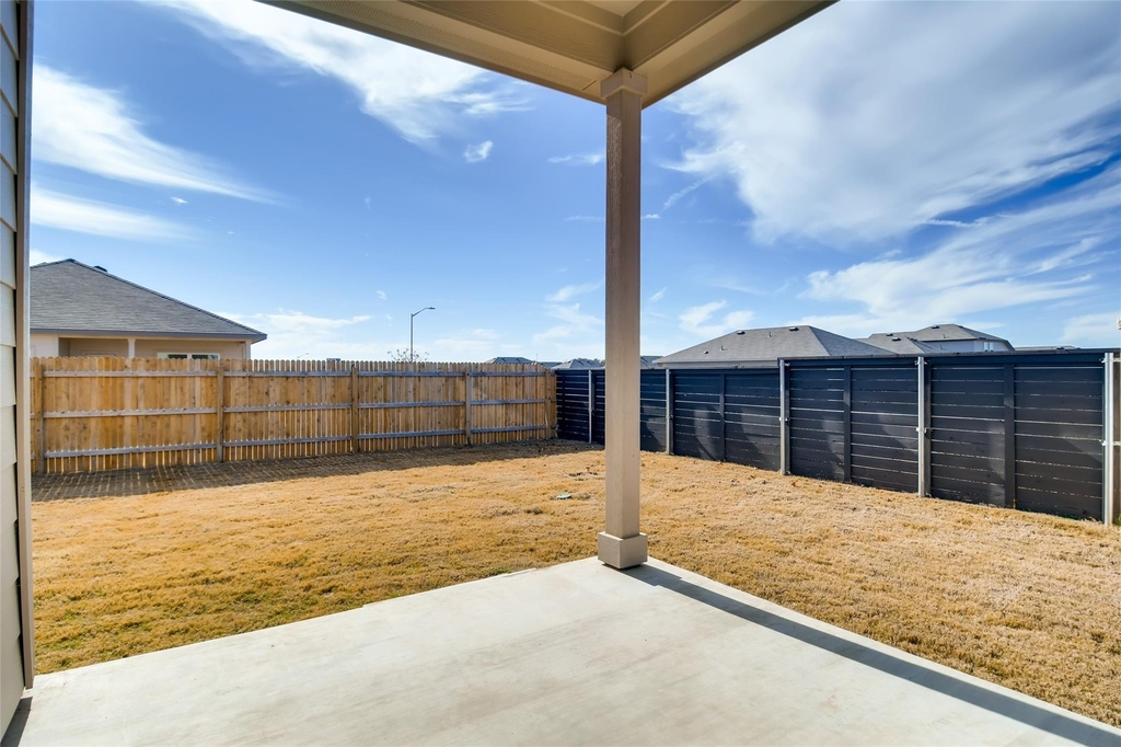 121 Freedom Park Ave - Photo 22