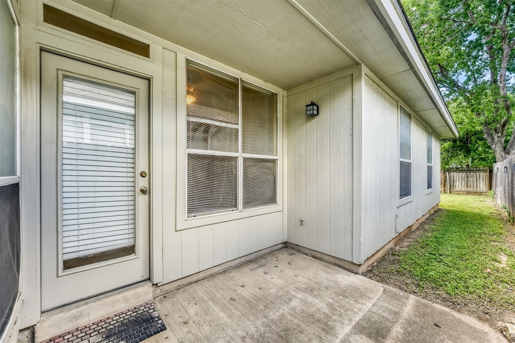 502 Gregory Ct - Photo 19
