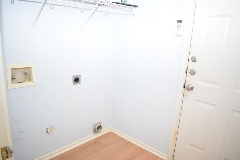 2418 Willow Way - Photo 21