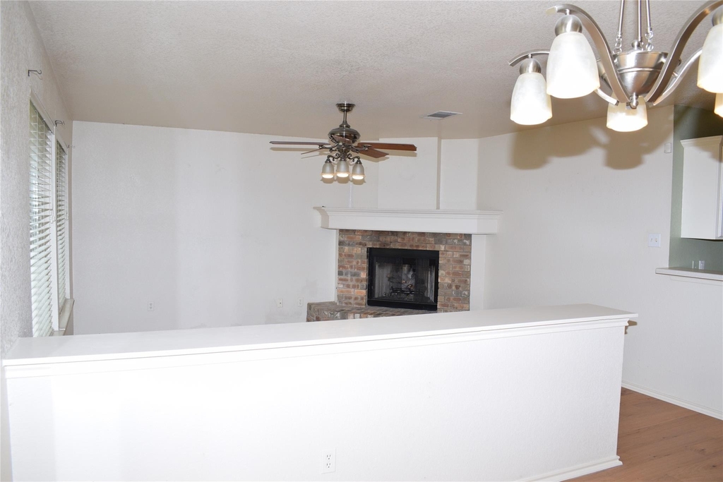 2418 Willow Way - Photo 9