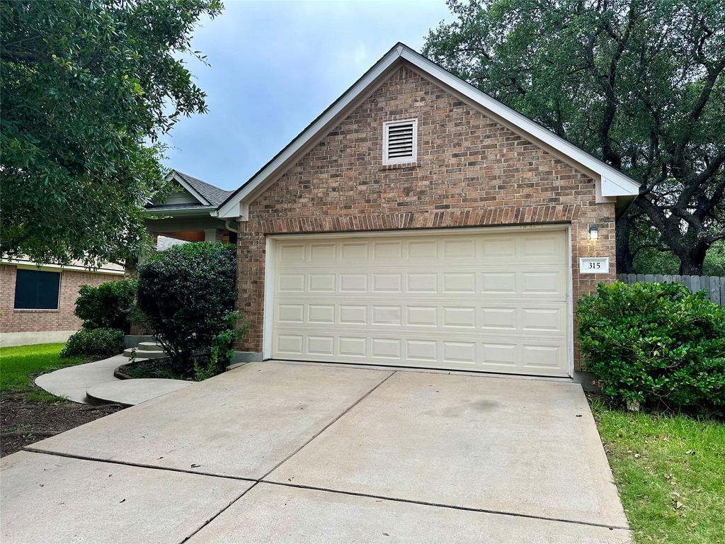315 Sendero Ln - Photo 1
