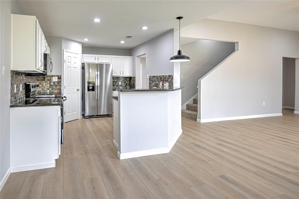 7720 Honeysuckle Dr - Photo 12