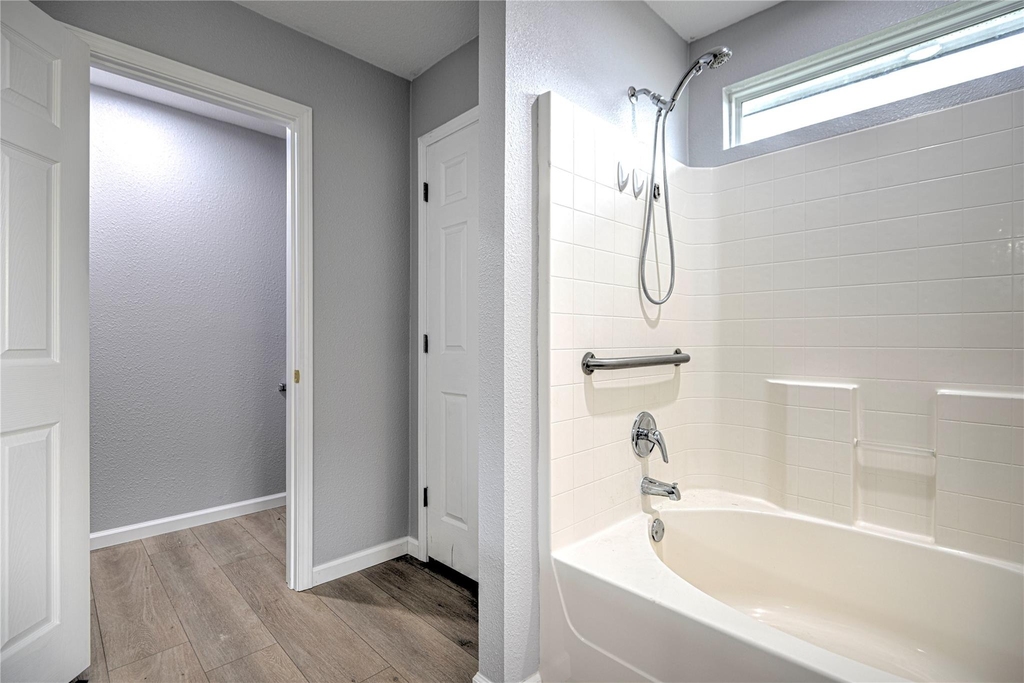 7720 Honeysuckle Dr - Photo 20