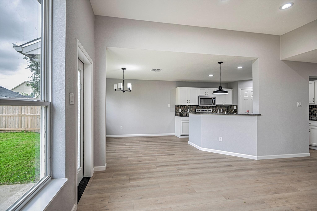 7720 Honeysuckle Dr - Photo 10
