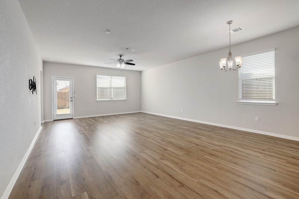 105 Brunnen Way - Photo 6