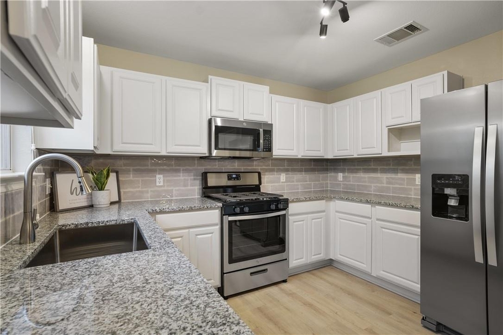 299 Brandons Way - Photo 7