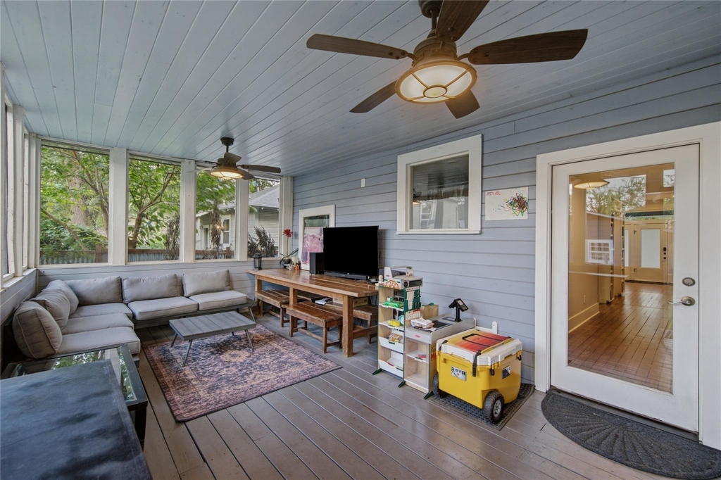 906 Willow St - Photo 16